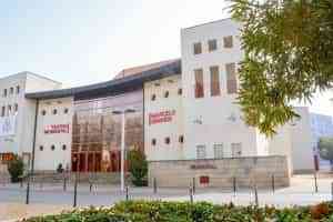 Gran entusiasmo de vecinos y vecinas de Tomelloso por disfrutar las LXXI Fiesta de las Letras ¡agotadas las entradas!