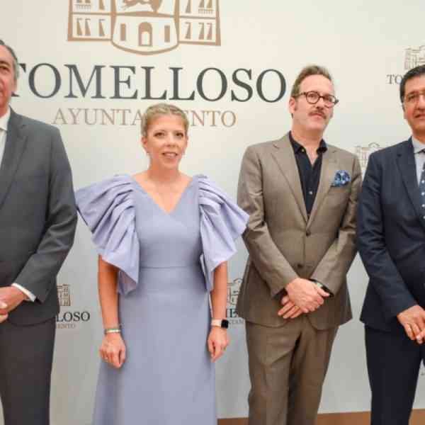 J.M. Caballero asistió a la LXXI Fiesta de las Letras y las Artes de Tomelloso dejando constancia de su apoyo a municipios y a la cultura