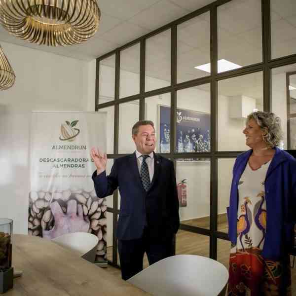 Page ve obsceno distinguir delincuentes de izquierdas y de derechas y acusa a Podemos de no tener "ni idea" de okupación