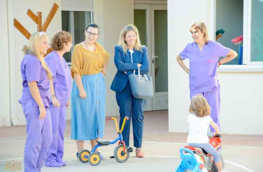 La Escuela Infantil Lorencete que atenderá este curso a 75 años de entre cero a tres años de edad ha recibido la visita de la alcaldesa de Tomelloso
