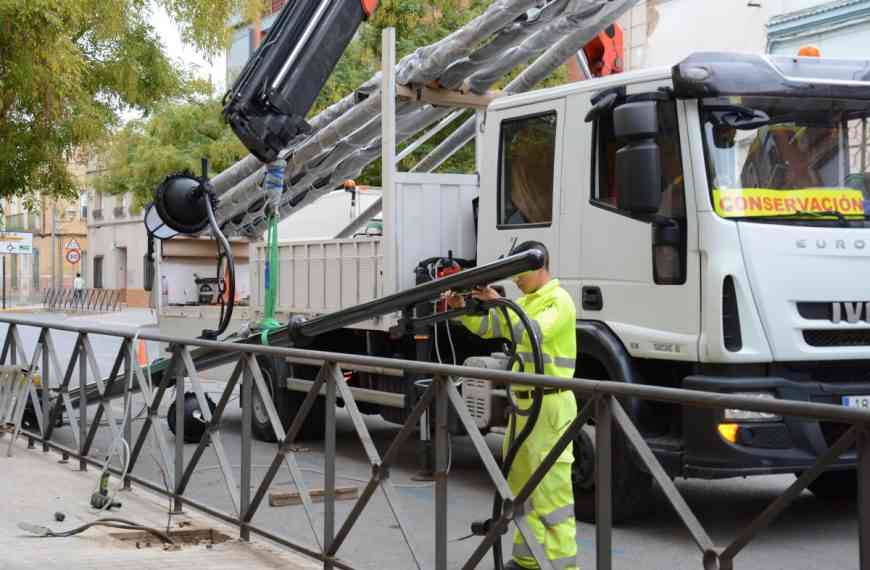 Inició la instalación de nuevas luminarias clásicas y ornamentales en la zona centro de Tomelloso de un proyecto valorado en 3´2 millones de euros