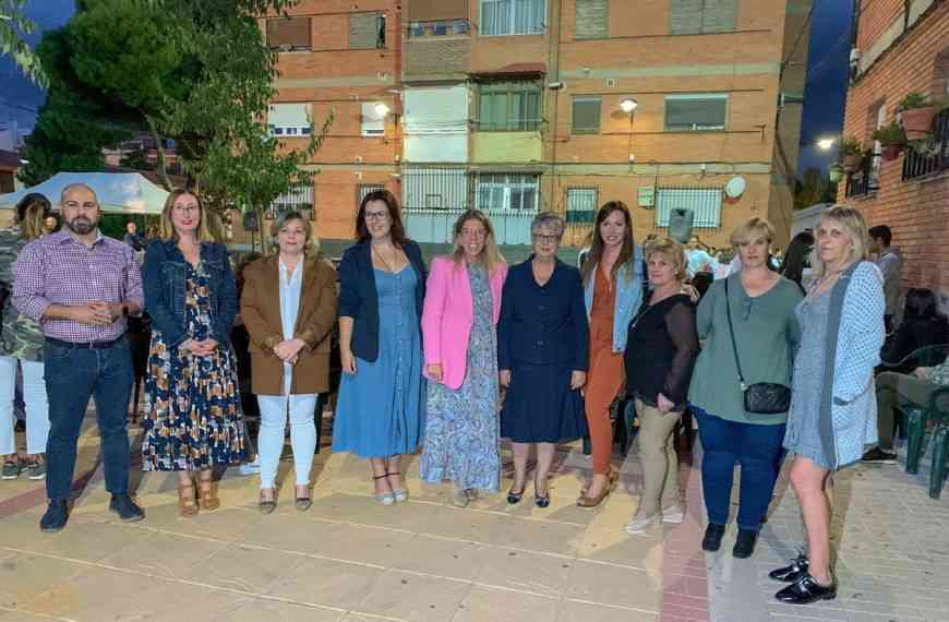 Iniciaron las fiestas del barrio del Pilar en honor a su patrona la Santísima Virgen del Pilar que contaron con la presencia de la alcaldesa tomellosera