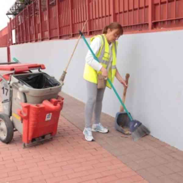Nuevo plan de empleo dará trabajo a 80 personas desempleadas de Manzanares y las primeras 14 contratadas ya se han incorporado a sus puestos de trabajo