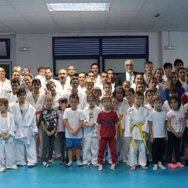 La escuela deportiva municipal de judo y jiu-jitsu y del Club de Judo Manzanares inauguró su temporada 2022-23