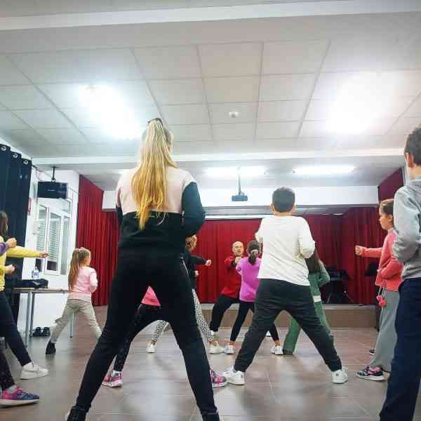 Claudio Mihaila impartió una máster class a los alumnos del Conservatorio Municipal de Musica de Tomelloso