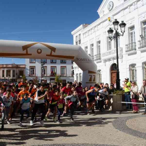Todo un éxito la  Carrera Popular “Memorial Ángel Serrano” de Tomelloso que ha resultado toda una fiesta del deporte