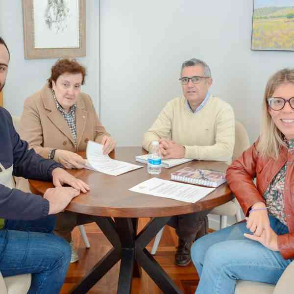 Instalados 10 contenedores de recogida de ropa usada en la vía pública por convenio entre el ayuntamiento de Tomelloso y Cáritas