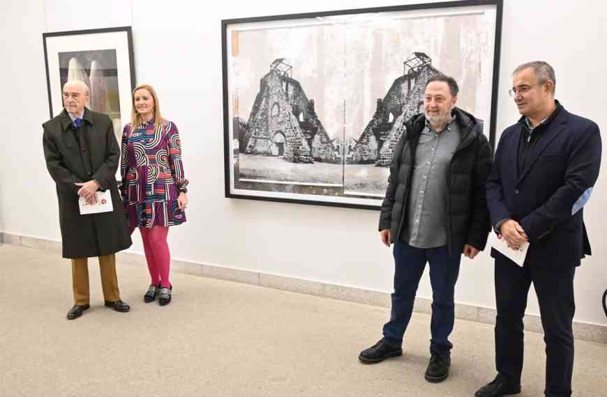 El Museo Municipal de Valdepeñas acoge hasta el 5 de febrero la exposición del I Premio Internacional de Grabado de C-LM