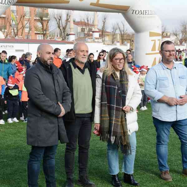 Celebrada la Carrera de Papa Noel en Tomelloso con masiva asistencia de escolares y familias en un ambiente navideño y solidario