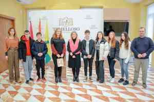 Celebrado el sorteo de la cesta solidaria del IES Airén en el ayuntamiento de Tomelloso