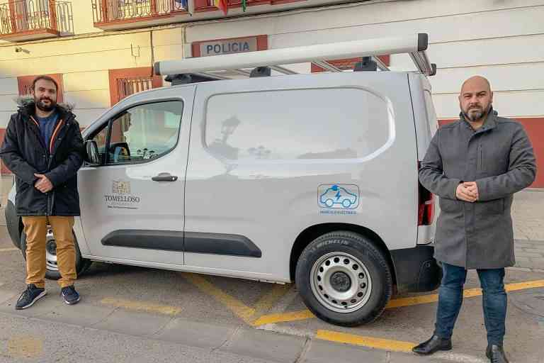 Tomelloso se suma al mundo de los vehículos eléctricos en su apuesta por la eficiencia energética