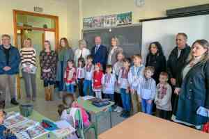 Los colegios José María del Moral y Maternidad de Tomelloso celebran un homenaje a la cultura rumana