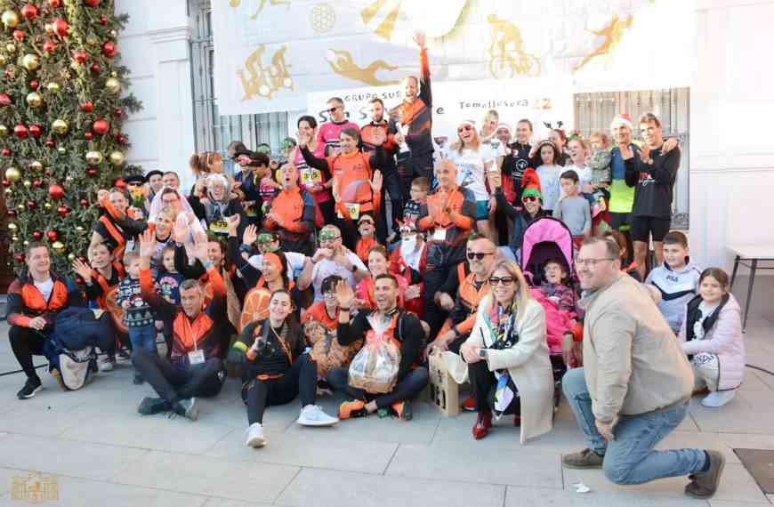 La II San Silvestre tomellosera ha despedido el año con casi 600 participantes que llevaron el deporte y la alegría a las calles de la localidad