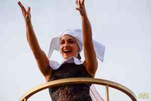 2023 Carnaval de Tomelloso: Un Espectacular Desfile de Peñas Locales con Impresionantes Recreaciones y la Mejor Música