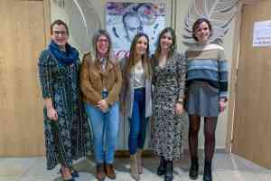 «Recetas para profesores: una guía para la enseñanza del inglés de María Monedero y Sandra Muñoz presentada en Tomelloso»
