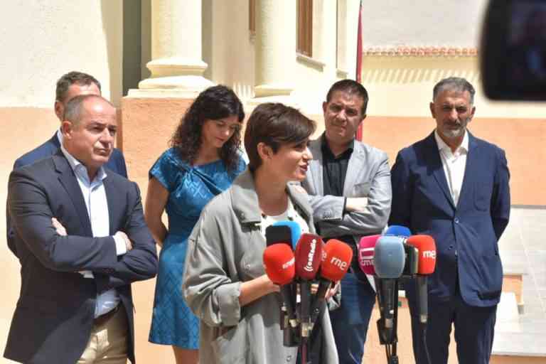 La Comisaría de Policía de Albacete se convierte en un referente cultural con la visita de la Ministra Isabel Rodríguez.