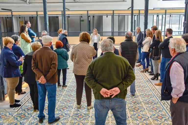 Nuevas instalaciones del mercado de abastos de Tomelloso fueron presentadas a asociaciones locales
