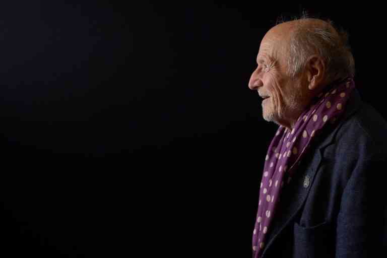 Antonio López, presidente de honor del certamen «Valduero con las Bellas Artes», pronostica la futura presencia de piezas de Inteligencia Artificial en los museos.