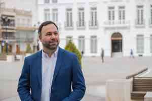 Propuestas del Partido Popular para Tomelloso de Navarro: estrategia contra la ocupación y mejora del acceso a estacionamientos, y el establecimiento de un campus universitario.