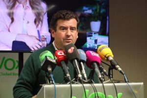 Vox y el PP establecen alianza para fortalecer gobiernos en 9 ciudades de Ciudad Real, entre ellas la capital.