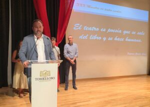 El alcalde Javier Navarro asiste a la clausura del curso escolar 2022/2023 en Tomelloso