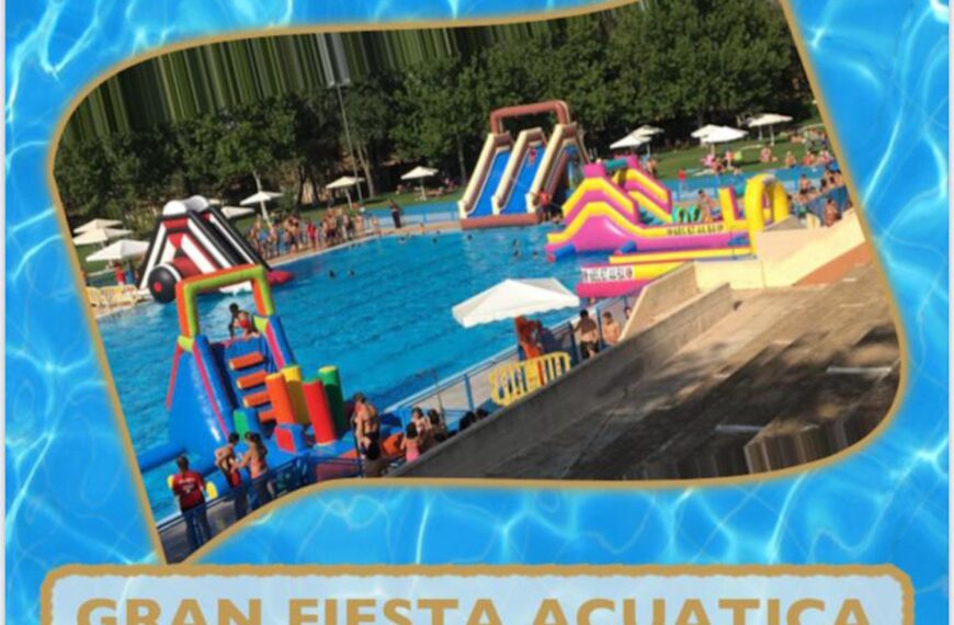 ¡Disfruta de una fiesta acuática deportiva con hinchables en la piscina municipal de Tomelloso mañana desde las 16:00 h! ¡Además, es gratuita!