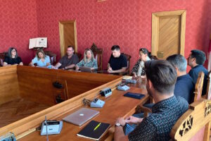 Los concejales electos de Tomelloso son informados sobre el progreso de los trabajos en las cuevas del barrio de La Esperanza.