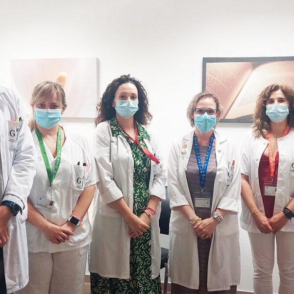 El personal laboral en Tomelloso contará con un código de colores para facilitar su identificación por parte de los pacientes