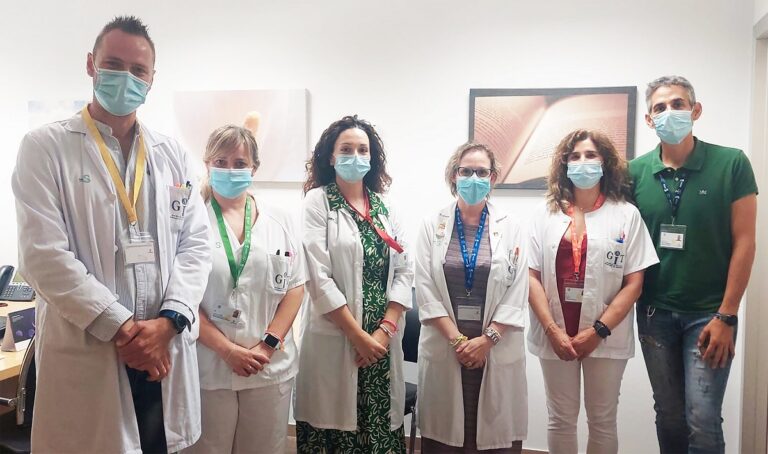 El personal laboral en Tomelloso contará con un código de colores para facilitar su identificación por parte de los pacientes