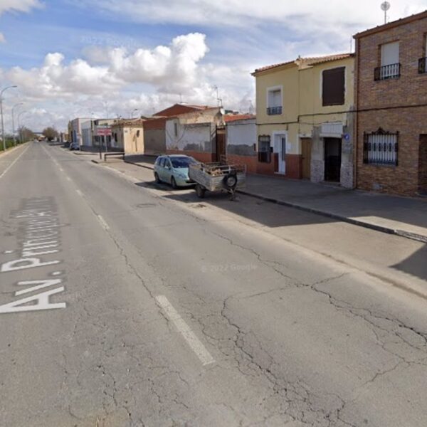 Vecinos de Tomelloso vuelven a sus hogares después de la evacuación causada por una fuga de gas debido a la perforación accidental de una tubería.