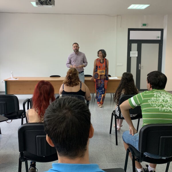 14 personas menores de 30 años concluyeron exitosamente el programa de formación de Conserje+Recepcionista en el CLIPE-Centro de Empresas de Tomelloso.