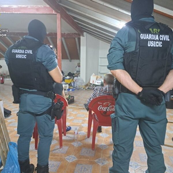 Desarticulados dos bandas que vendían cocaína a domicilio en Ciudad Real, Madrid y Alicante: 14 individuos arrestados.