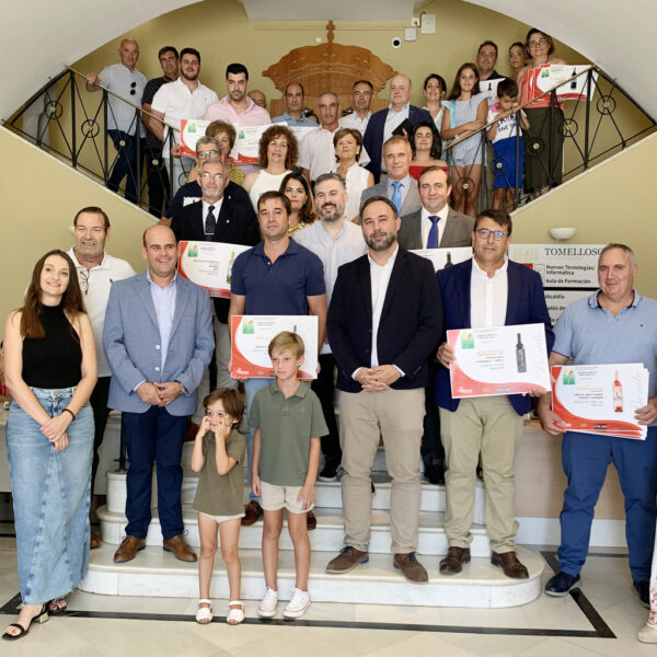 Hermandad de San Isidro entrega premios del Concurso Regional de Vinos “Premios Bombo de Tomelloso” 2023