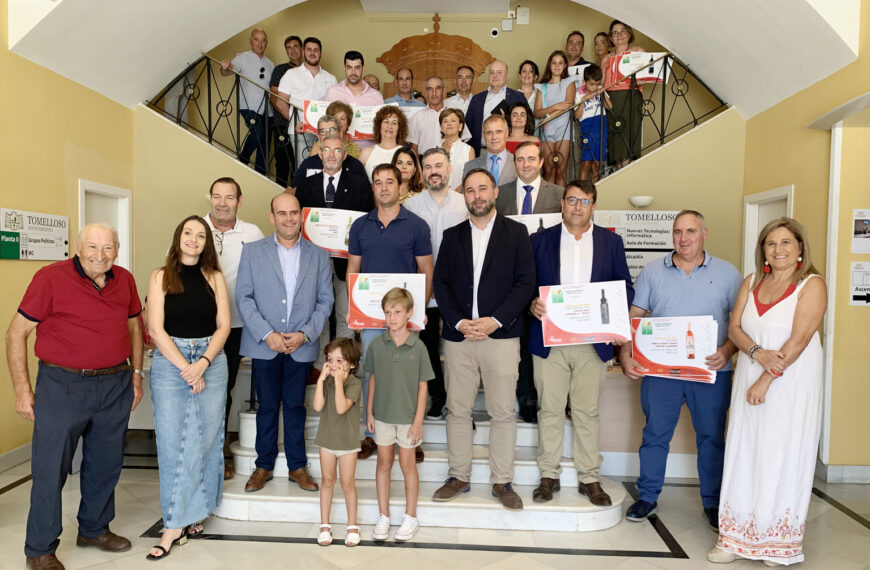 Hermandad de San Isidro entrega premios del Concurso Regional de Vinos “Premios Bombo de Tomelloso” 2023