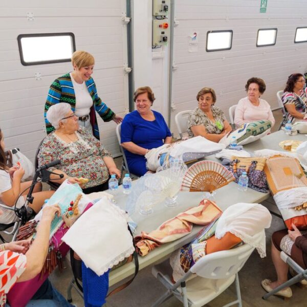 Encuentro anual de Encajeras en Argamasilla de Alba: Un día dedicado a la tradición, el arte y la convivencia.