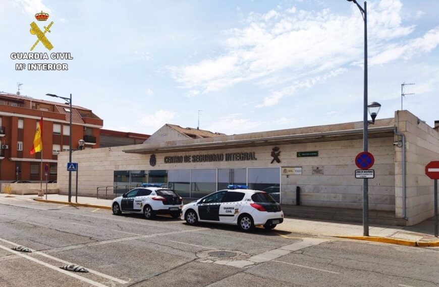 Dos arrestados en Tomelloso por robos en casas; recuperan objetos robados en 21 casos.