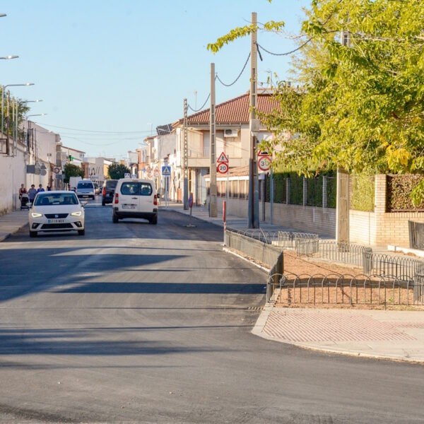 Reforma terminada: Ahora es posible transitar por la calle Estación de Tomelloso desde la calle Airén hasta Rodríguez Marín
