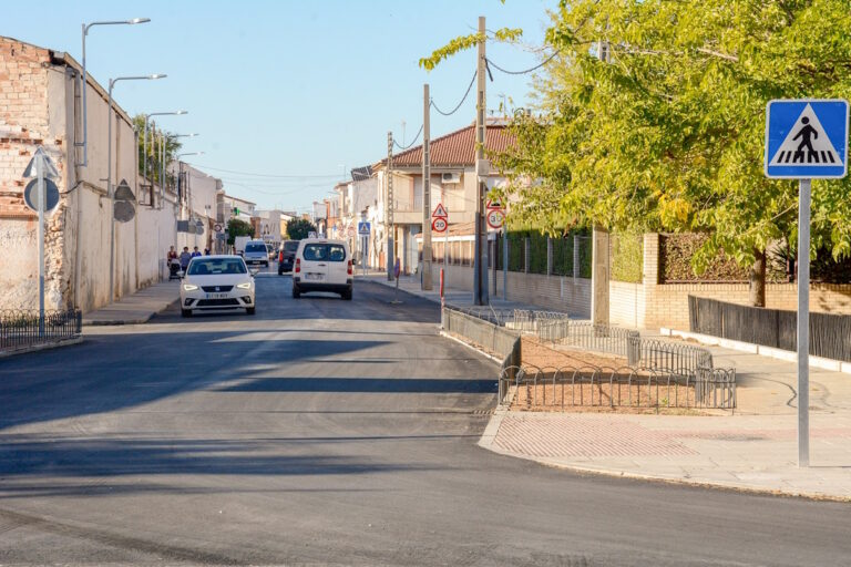 Reforma terminada: Ahora es posible transitar por la calle Estación de Tomelloso desde la calle Airén hasta Rodríguez Marín