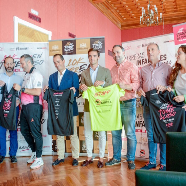 Presentada la camiseta oficial de la 10K Tomelloso, evento deportivo de referencia en la provincia y la región