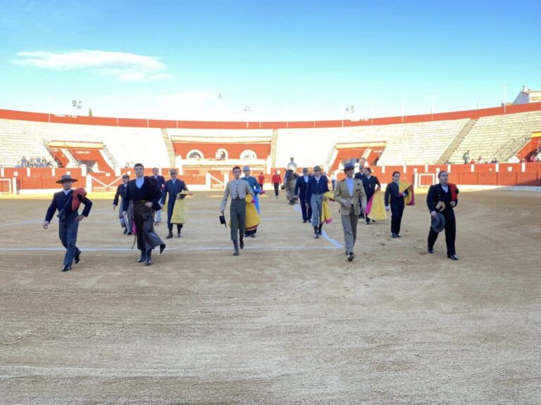 Triunfo y emociones desbordantes en el Festival Taurino de Alcázar de San Juan