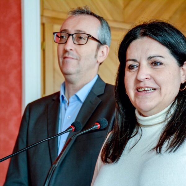 Navidad Interconectada: Tomelloso Lleva la Alegría Festiva a las Residencias de Mayores