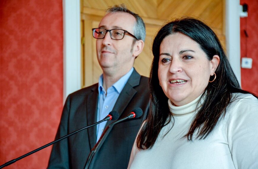 Navidad Interconectada: Tomelloso Lleva la Alegría Festiva a las Residencias de Mayores