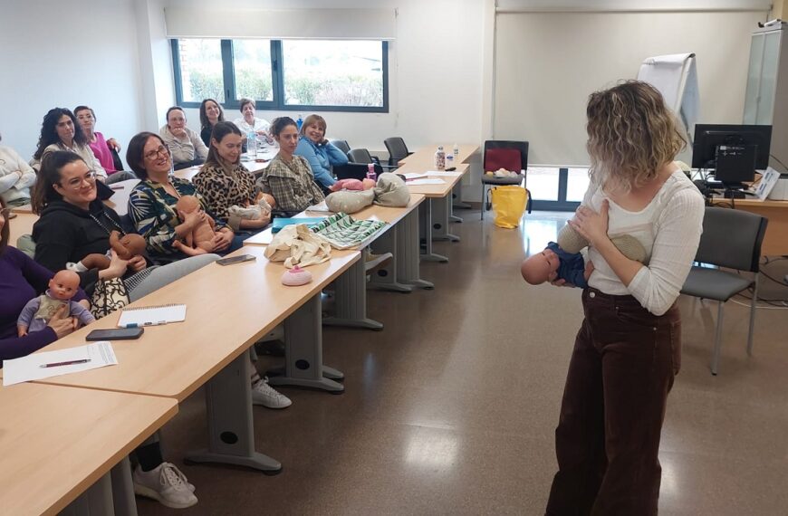 La Gerencia de Tomelloso promueve la salud materno-infantil con un curso de lactancia materna dirigido a profesionales sanitarios
