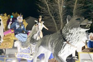 El Burleta, de Campo de Criptana y Déjame que te Cuente, de Villafranca de los Caballeros, triunfan en el Desfile Nacional Carrozas y Comparsas