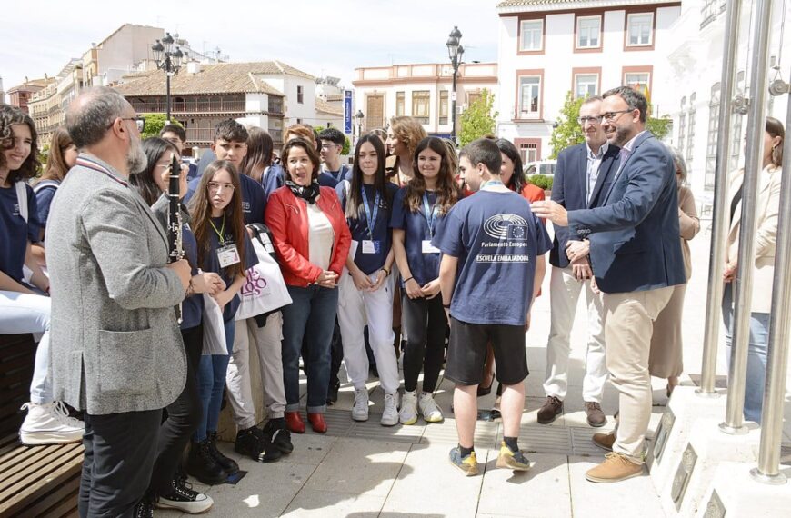 El Alcalde de Tomelloso resalta la importancia de la unidad como base de la libertad en el Día de Europa