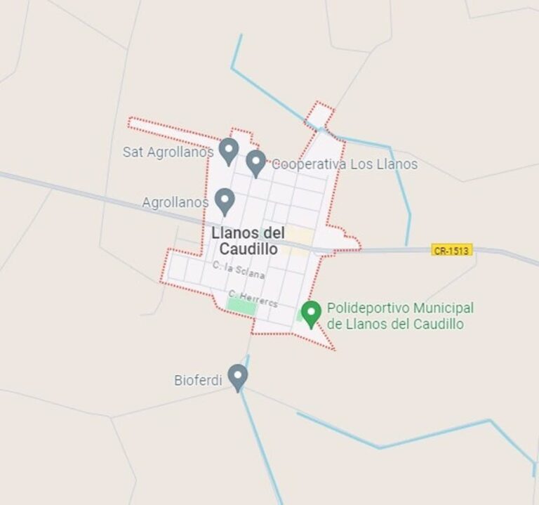 Extinguido el incendio de rastrojo en Llanos del Caudillo que ha afectado a una planta fotovoltaica