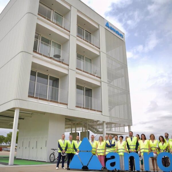 Isabel Rodríguez apuesta por la construcción de viviendas sostenibles y de calidad a bajo coste