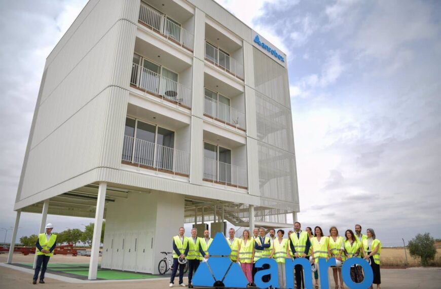 Isabel Rodríguez apuesta por la construcción de viviendas sostenibles y de calidad a bajo coste