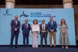 Reconocimiento a las gerencias de atención integrada de Ciudad Real por su excelencia y calidad en servicios públicos.