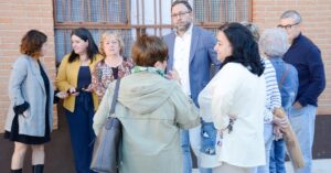 Navarro, junto a las Concejalas de Obras y Cultura, resalta la importancia del trabajo realizado en su visita al lugar
